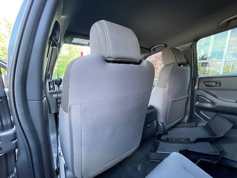 Used 2026 Nissan Frontier SV w/ All-Weather Content Package AWD/4WD image 23