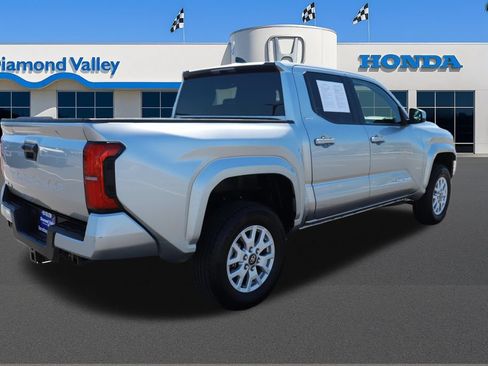 Used 2024 Toyota Tacoma SR5 AWD/4WD image 7