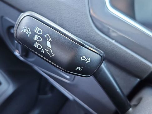 Used 2018 Volkswagen Tiguan SEL Premium AWD/4WD image 27