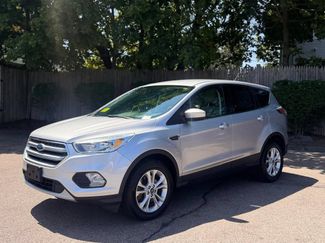 Used 2017 Ford Escape SE w/ SE Cold Weather Package AWD/4WD video 2