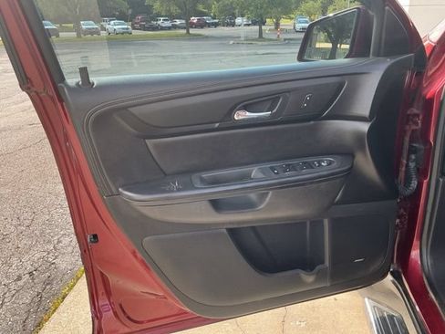 Used 2015 Chevrolet Traverse LT FWD image 16