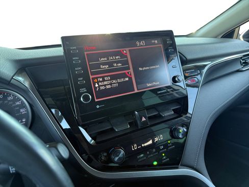 Used 2021 Toyota Camry XSE image 15