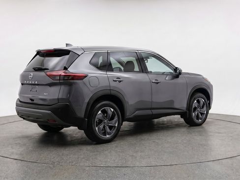 Used 2025 Nissan Rogue SV FWD image 9