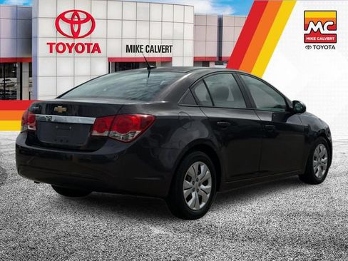 Used 2014 Chevrolet Cruze LS FWD image 5