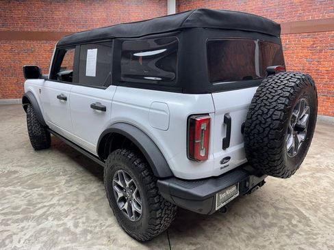 Certified 2023 Ford Bronco Badlands image 3