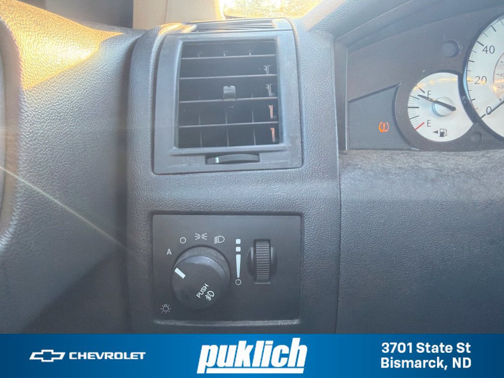 Used 2009 Chrysler 300 Touring AWD/4WD image 8