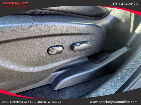 Used 2019 Chevrolet Trax LT w/ Driver Confidence Package image 29