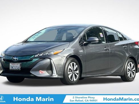 Used 2017 Toyota Prius Prime image 8