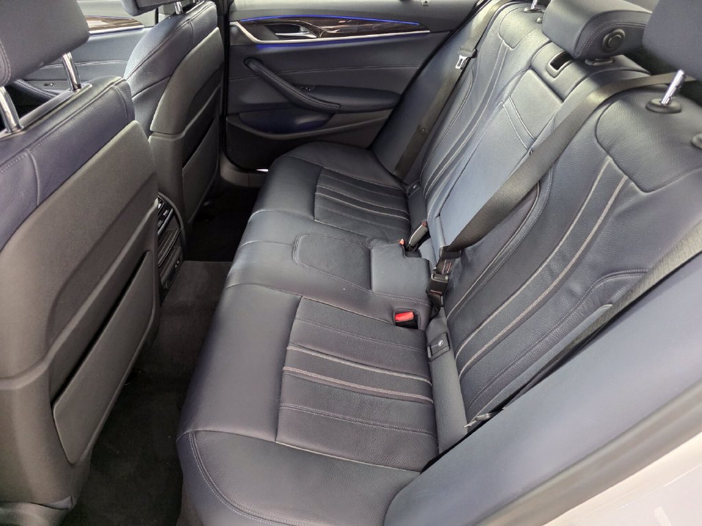 Used 2020 BMW 530i xDrive w/ Premium Package AWD/4WD image 14