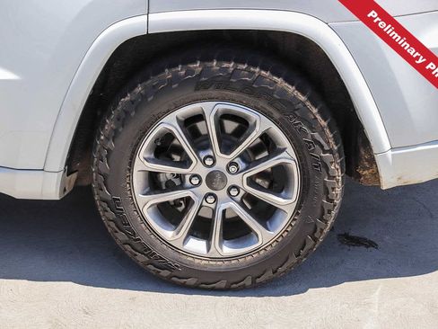 Used 2019 Jeep Grand Cherokee Overland AWD/4WD image 12