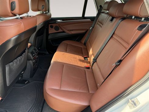 Used 2011 BMW X5 xDrive50i image 13