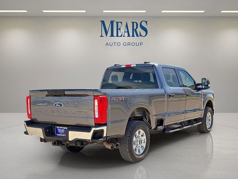 Used 2024 Ford F250 XLT AWD/4WD image 5