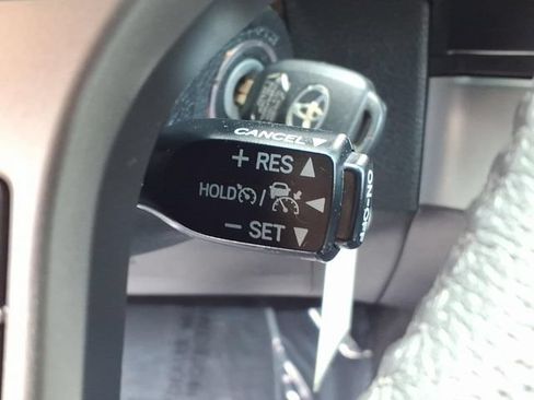 Used 2020 Toyota Tacoma SR5 AWD/4WD image 27