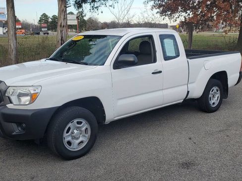 Used 2015 Toyota Tacoma 2WD Access Cab image 13