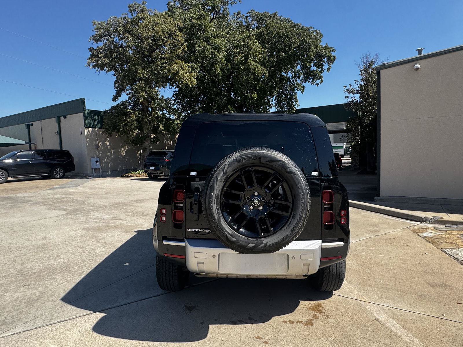 Certified 2024 Land Rover Defender 110 S AWD/4WD image 7