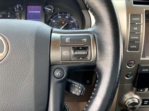 Used 2019 Lexus GX 460 image 23