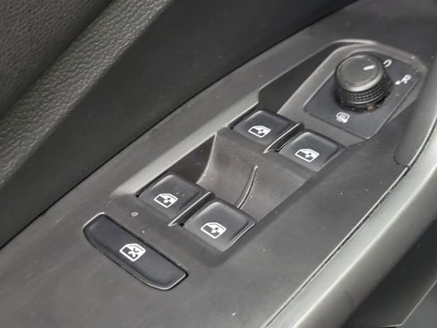 Used 2020 Volkswagen Jetta S w/ Driver Assistance Package image 27