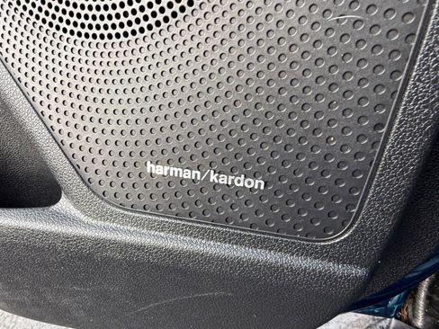 Used 2018 Kia Niro Touring image 28