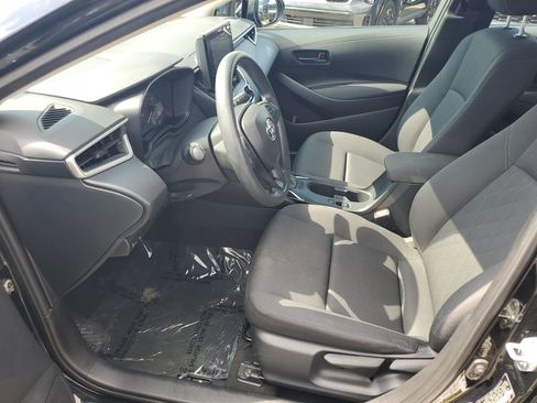 Used 2024 Toyota Corolla LE FWD image 5