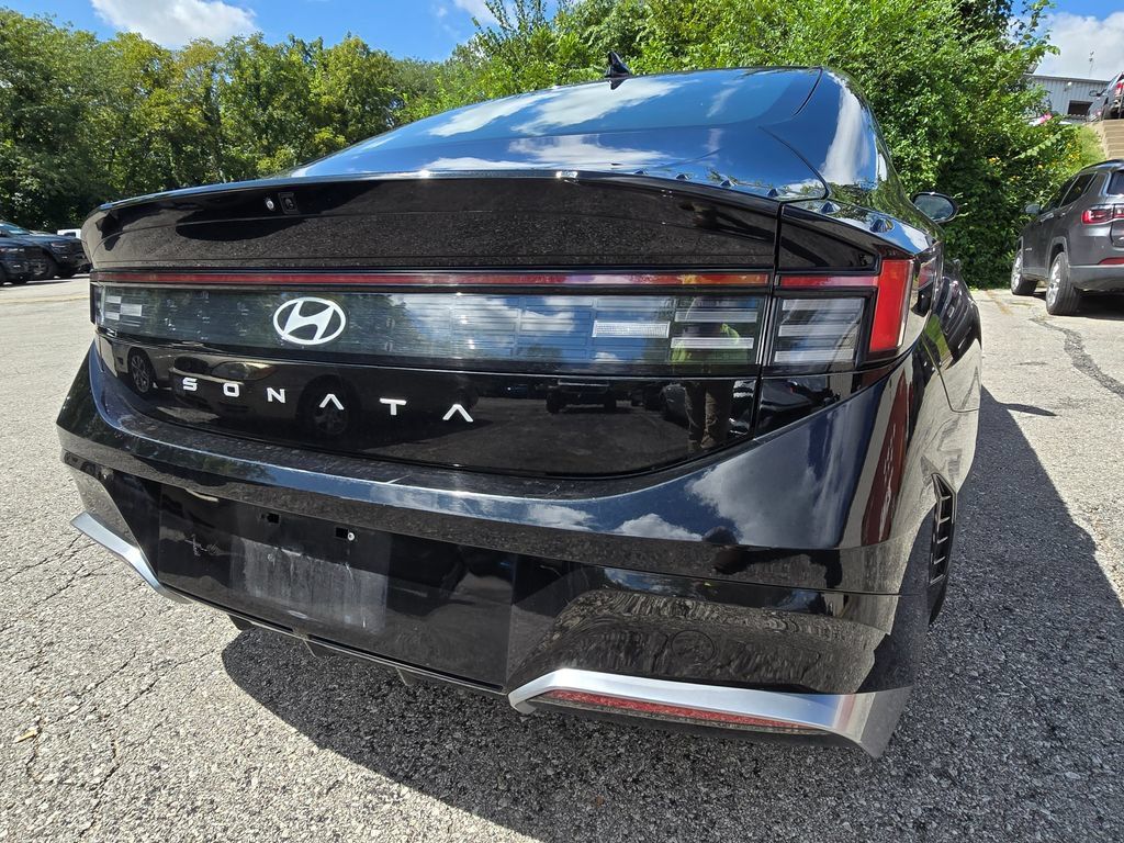 Used 2025 Hyundai Sonata SEL FWD image 9