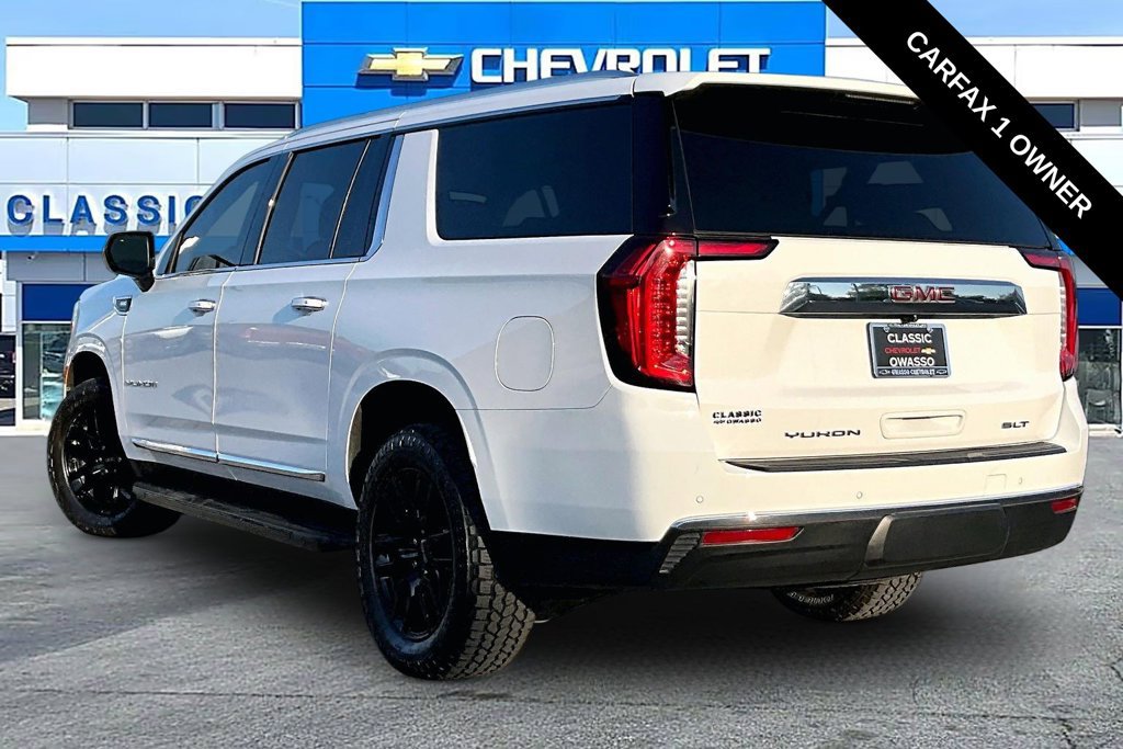 Used 2023 GMC Yukon XL SLT AWD/4WD image 3
