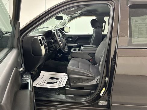 Used 2018 Chevrolet Silverado 1500 LT w/ All Star Edition AWD/4WD image 9