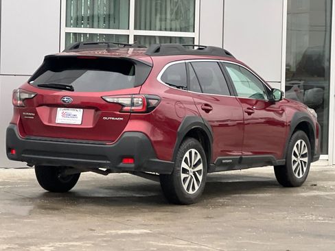 Used 2024 Subaru Outback Premium image 4
