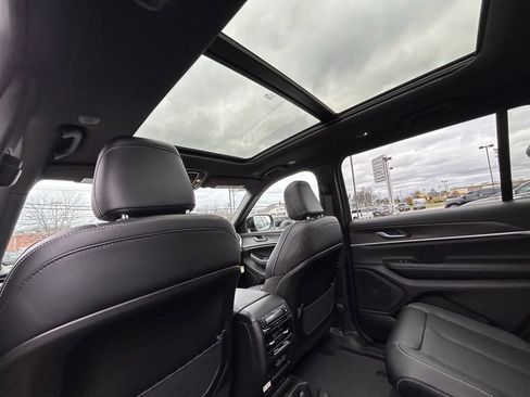 New 2025 Jeep Grand Cherokee L Limited image 28