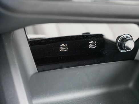 Used 2025 Audi A6 e-tron Prestige w/ Beige Warm Weather Package image 33