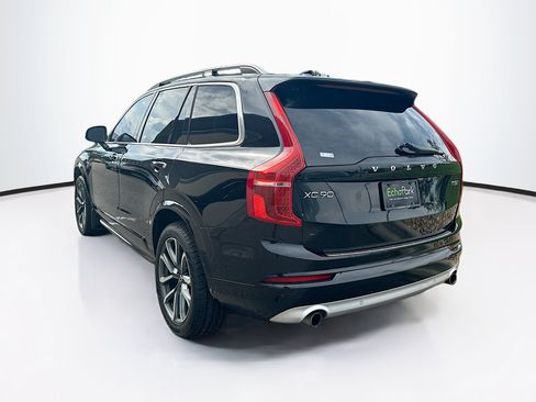 Used 2018 Volvo XC90 T5 Momentum w/ Convenience Package AWD/4WD image 5