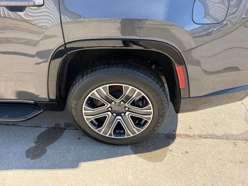 Used 2024 Jeep Wagoneer Series II image 7