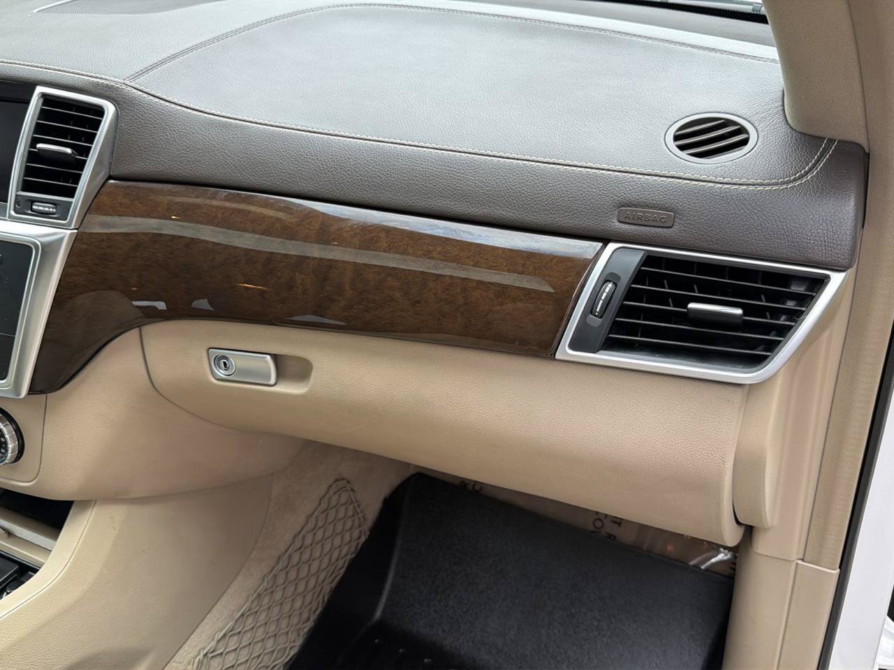 Used 2015 Mercedes-Benz GL 450 4MATIC image 43