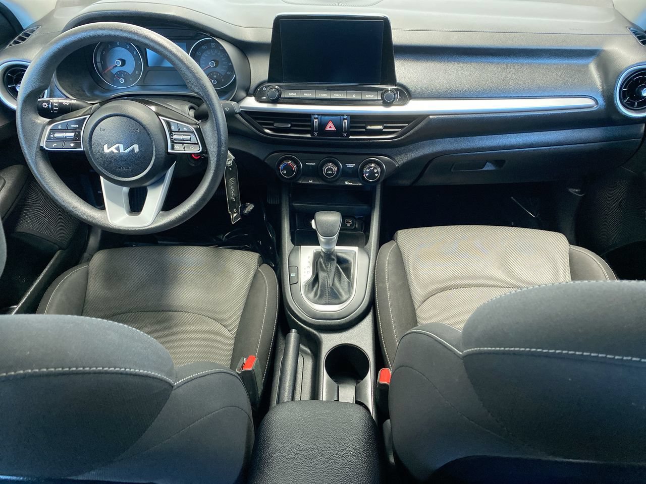 Certified 2024 Kia Forte LXS FWD image 31