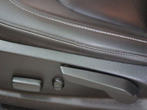 Used 2021 Chevrolet Colorado ZR2 image 12