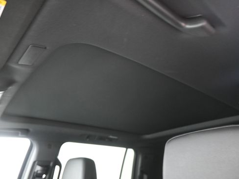 Used 2025 Chevrolet Suburban LT w/ Comfort Package AWD/4WD image 16