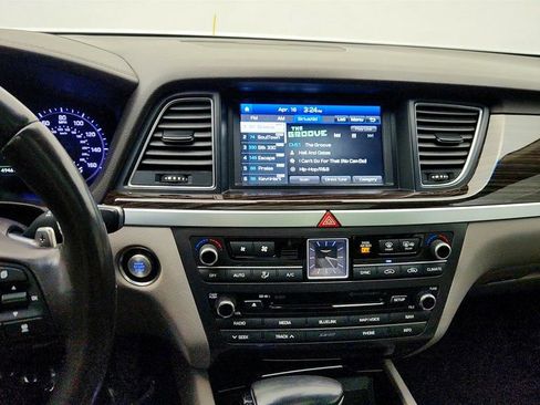 Used 2018 Genesis G80 3.8 w/ Option Group 02 image 18