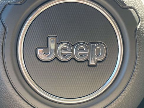 New 2026 Jeep Gladiator Sport image 28