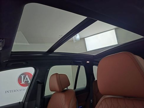 Certified 2024 BMW X5 xDrive50e w/ M Sport Package image 21