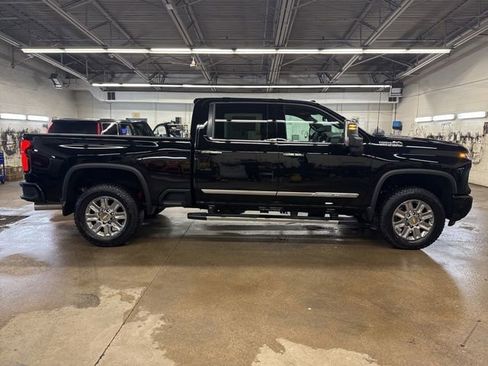 New 2026 Chevrolet Silverado 2500 High Country w/ Technology Package AWD/4WD image 7