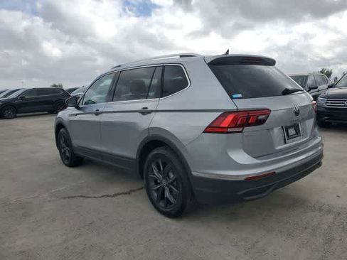 Used 2024 Volkswagen Tiguan SE FWD image 15