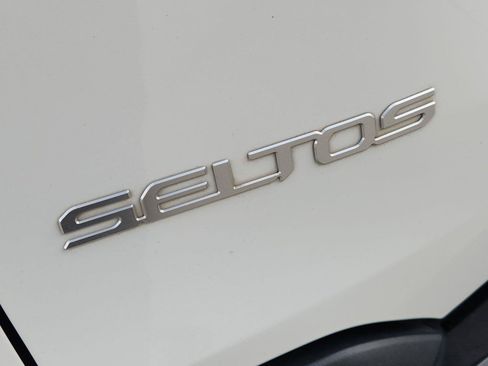 Used 2024 Kia Seltos S FWD image 31