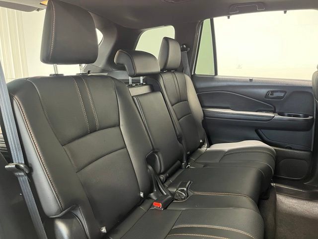 Used 2025 Honda Passport TrailSport image 14