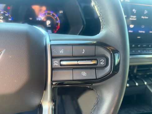 Used 2024 Chevrolet Colorado ZR2 w/ Technology Package image 30