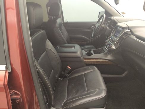 Used 2016 Chevrolet Suburban LT RWD image 21