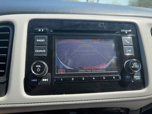 Used 2016 Honda HR-V LX image 14