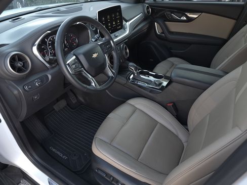 Used 2024 Chevrolet Blazer Premier w/ Driver Confidence II Package image 9