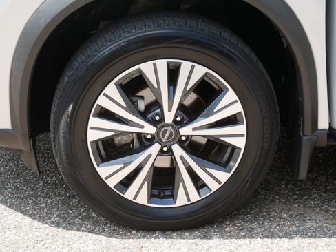 Certified 2023 Nissan Rogue SV w/ SV Premium Package AWD/4WD image 15