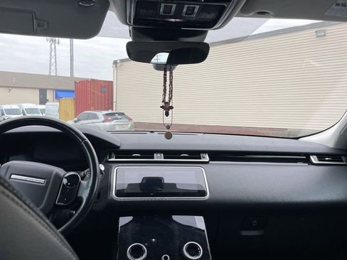 Used 2018 Land Rover Range Rover Velar S image 9