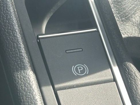 Used 2023 Volkswagen Jetta SEL FWD image 57