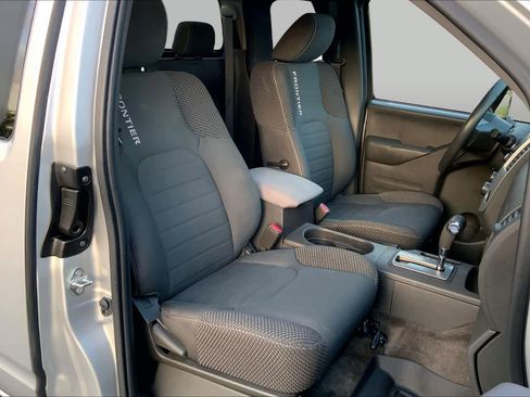 Used 2017 Nissan Frontier Desert Runner RWD image 8